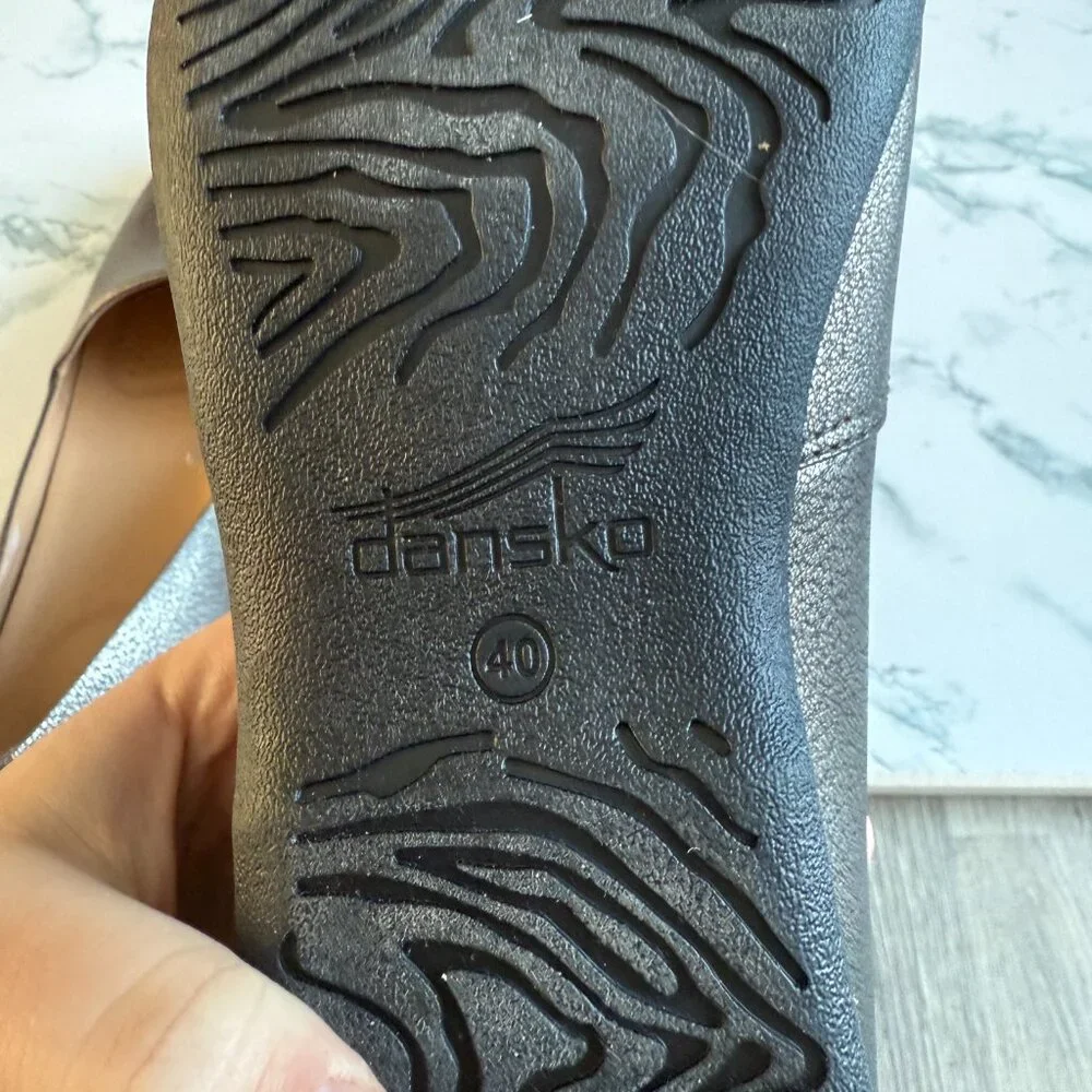 Dansko Women 40 US 9-9.5 Larisa Shoe Comfort Slip On Metallic Silver Pointed Toe - Picture 6 of 7